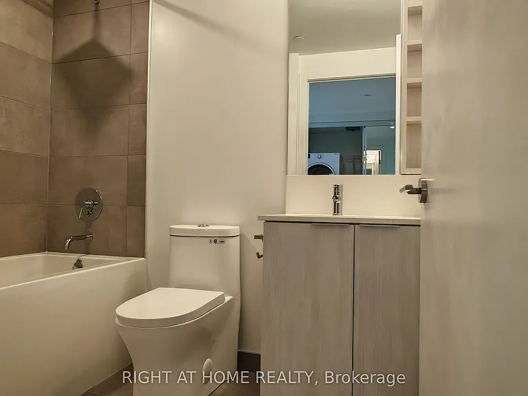 8 Wellesley St W #1216 — Photo 5