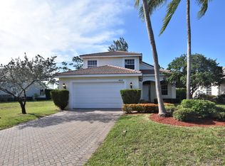449 Pine Tree Ct, Atlantis, FL 33462