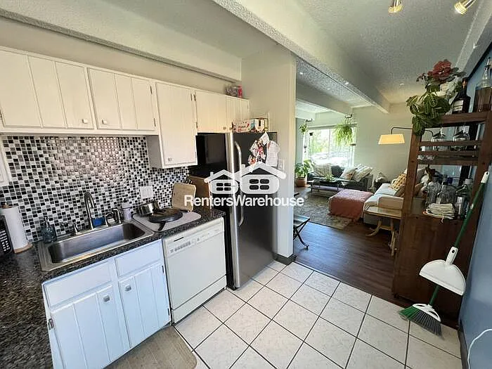 555 E 10th Ave #215 — Photo 3