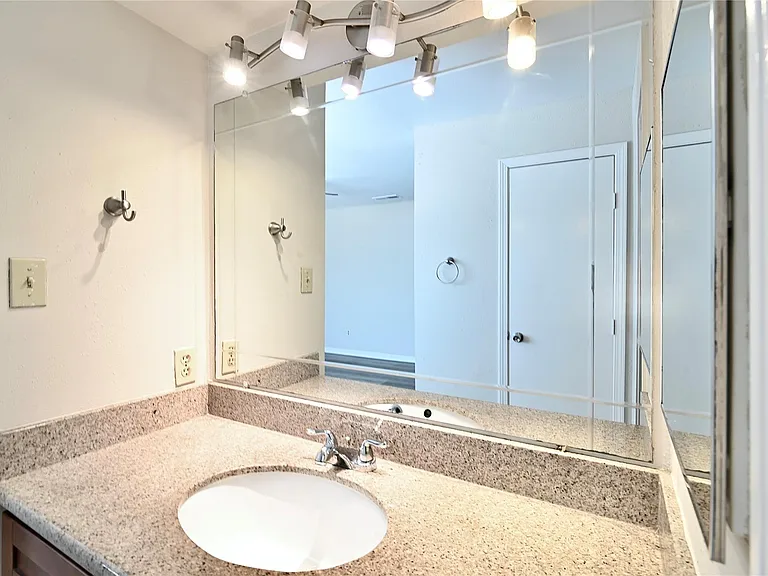8314 La Roche Ln — Photo 16