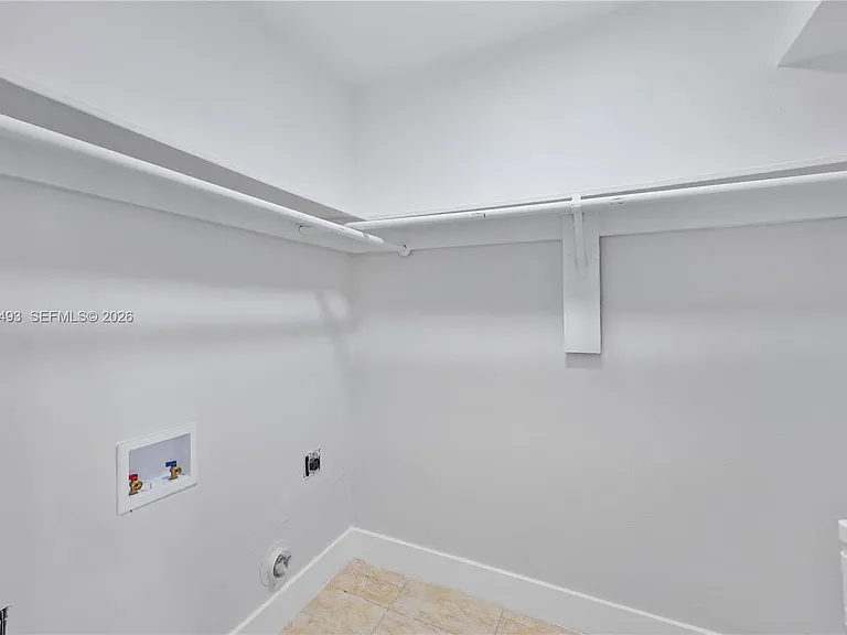 5420 Hollywood Blvd #208 — Photo 11
