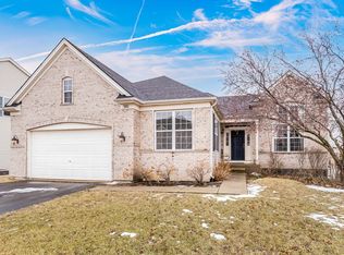 301 W Prairie Walk Ln, Round Lake, IL 60073