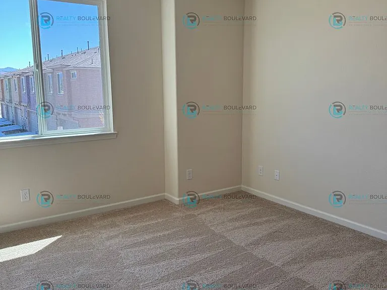 907 W End St — Photo 18