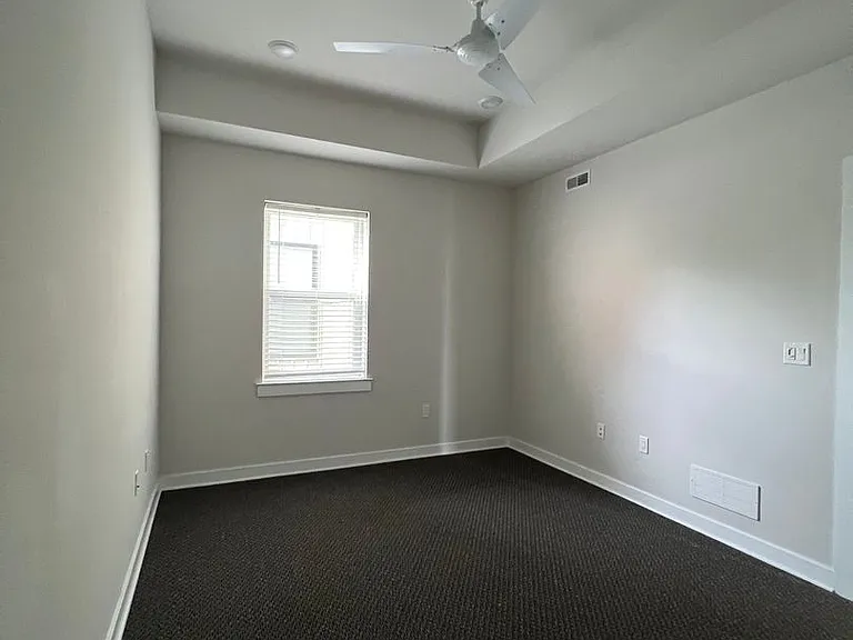 4912 Baltimore Ave — Photo 6