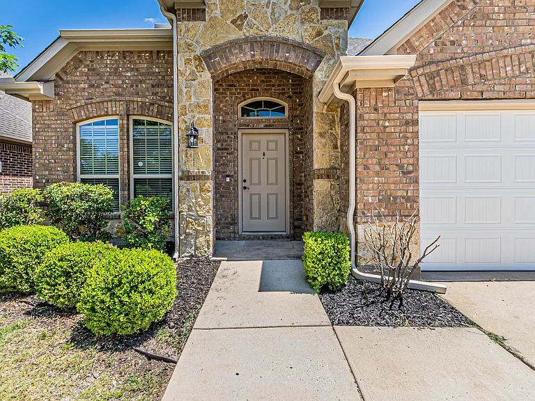 419 Fairland Dr — Photo 17