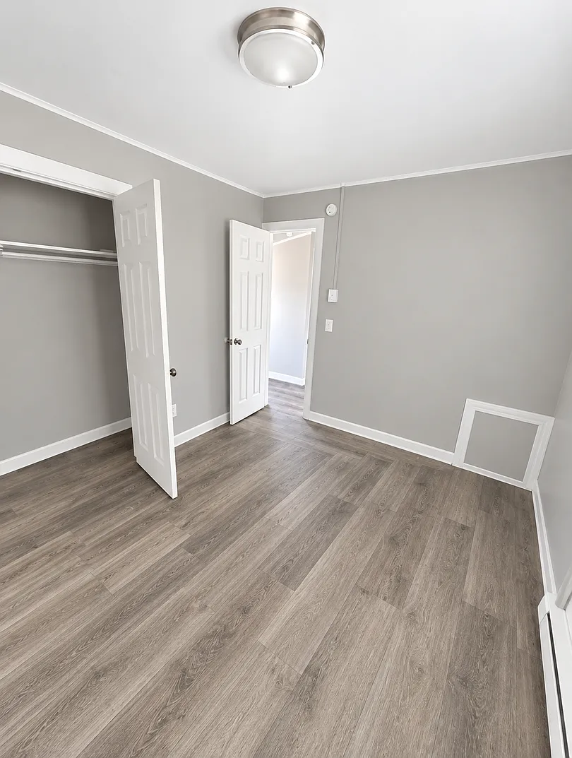 101-103 Green Oaks Drive — Photo 4