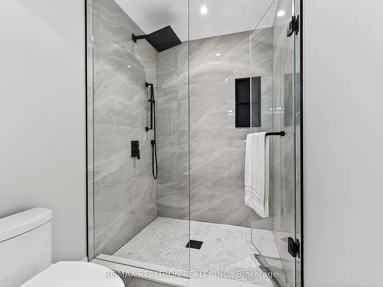 792 Midland Ave — Photo 38