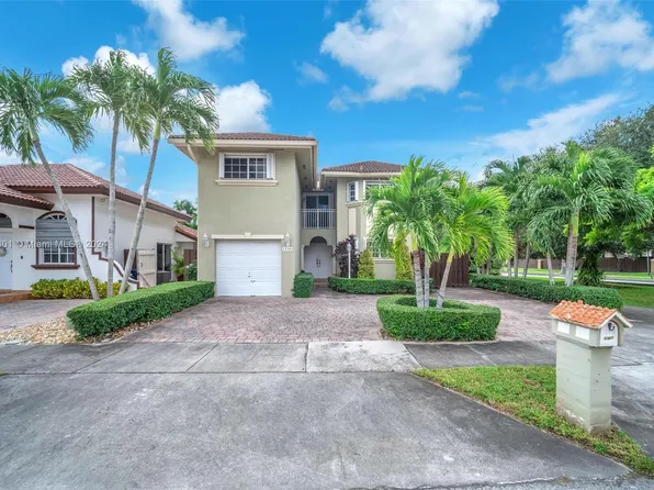 15382 SW 39th Ln, Miami, FL 33185