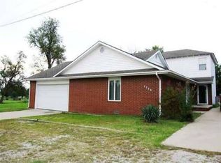 3734 N Rock Cliff Rd, Ponca City, OK 74604