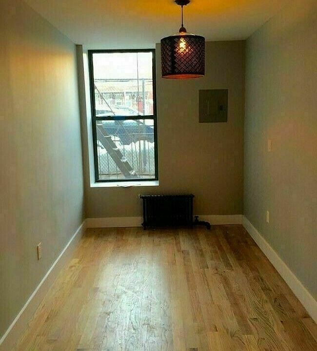 1st image of 565 W 181st St #5651RE