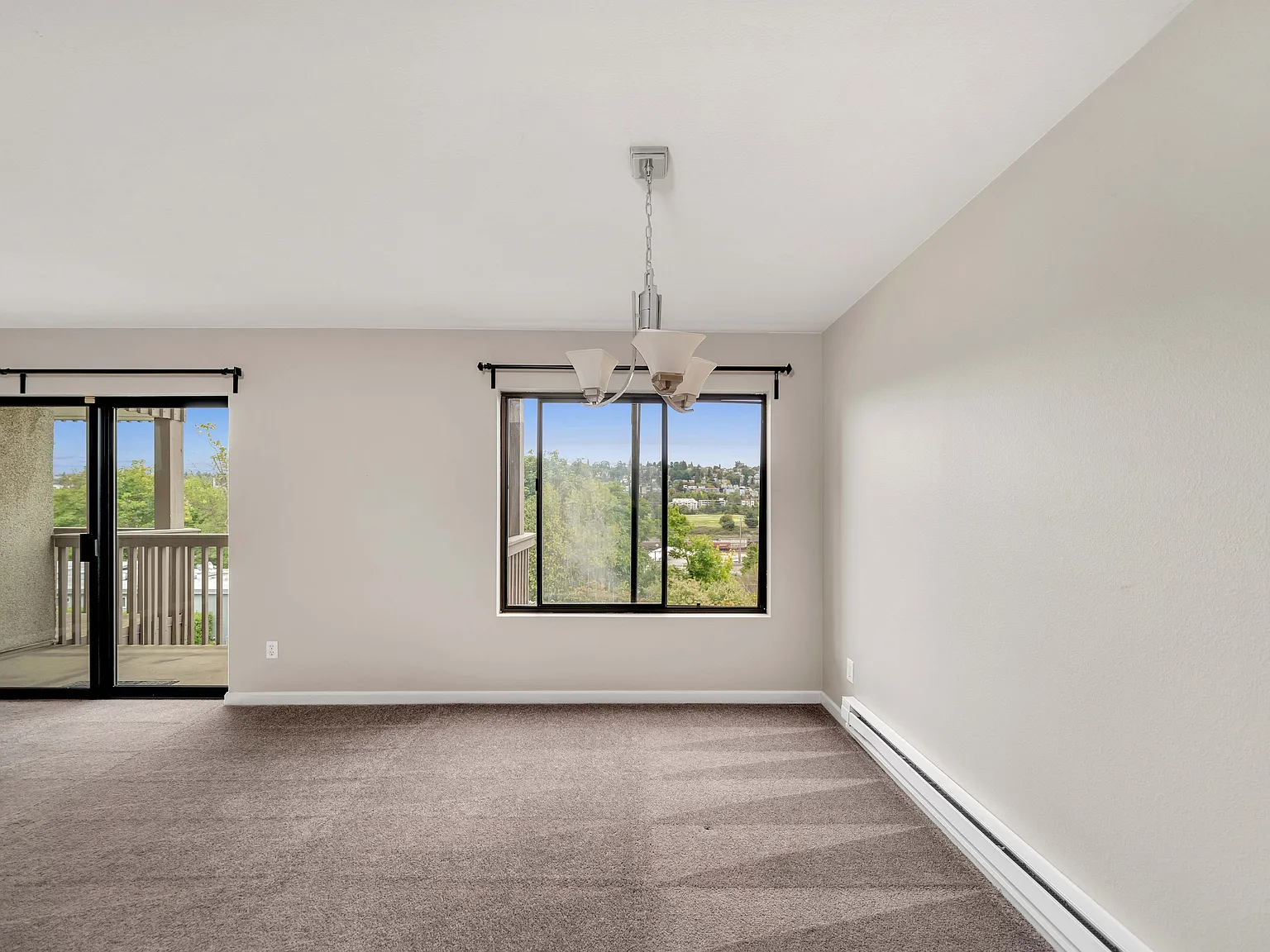 2 bed, 1010 sqft, $2,500 — Photo 4