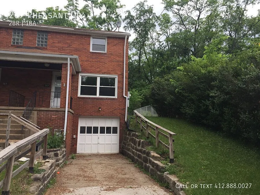 265-267 Pheasant Dr photo 1