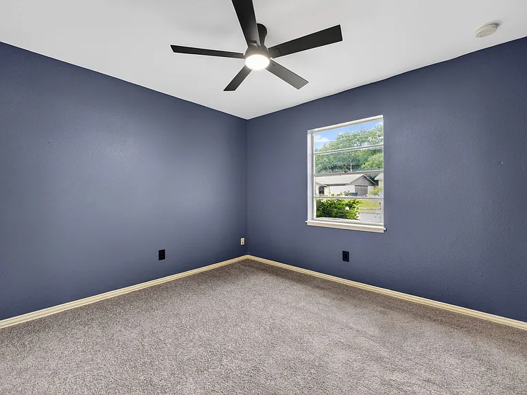 302 Independence Dr — Photo 18