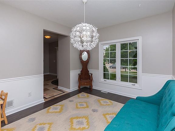 3rd image of 3805 SW Bluegrass Dr