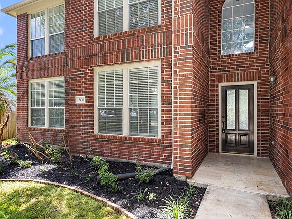 4th image of 2430 Waterwood Dr