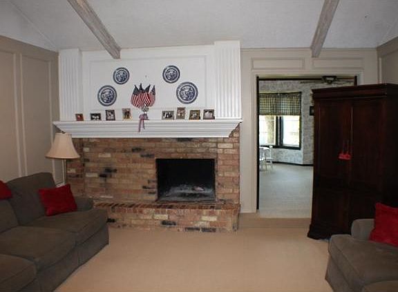 4th image of 3925 Misty Meadow Dr