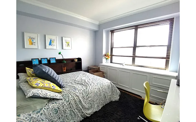 Rented by Douglas Elliman | media 31