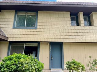 6116 Meadowhaven Ln, Las Vegas, NV 89103