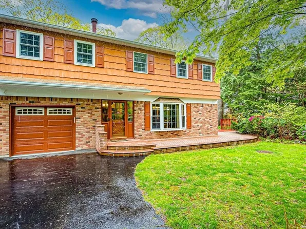 4 Highwood Drive, Northport, NY 11768