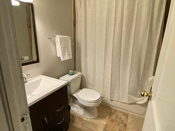5th image of 560 Boulevard Pl NE #87ncjz5av
