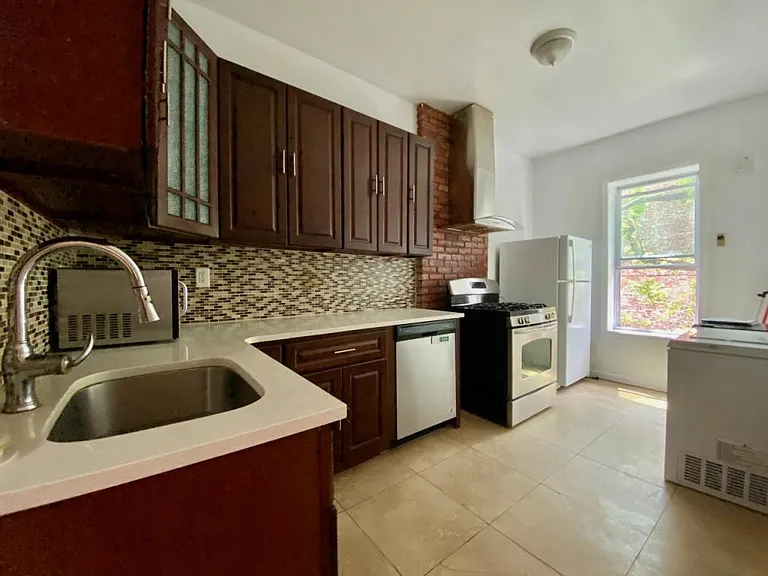 1522 Bergen St #3 — Photo 5