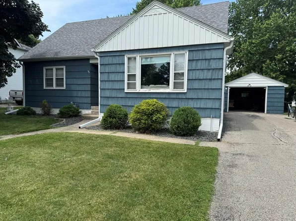 1618 11th St, Manson, IA 50563