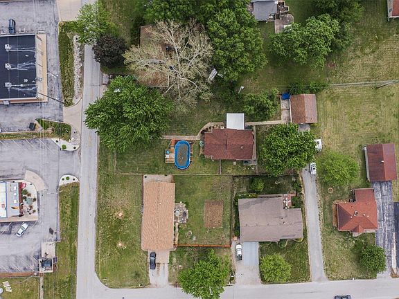 4th image of 337 Greenview St