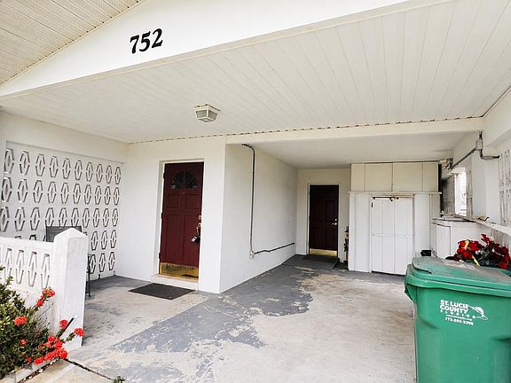 2nd image of 752 Oak Street