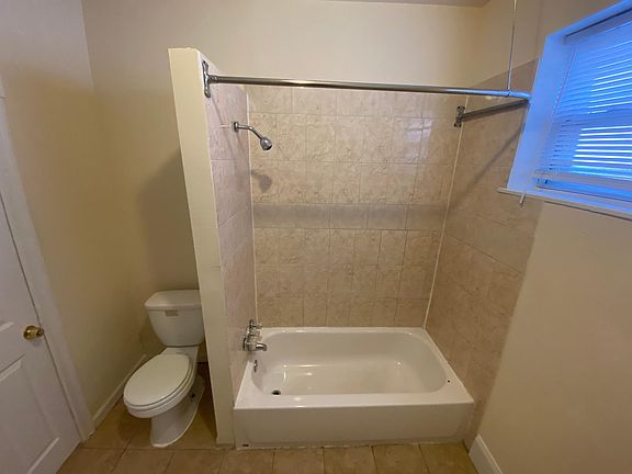 4th image of 1238 W Lehigh Ave #3