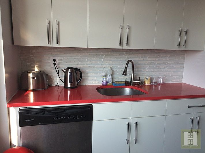 2nd image of 10420 Queens Blvd #15Y