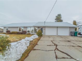 207 1st St SE, East Wenatchee, WA 98802