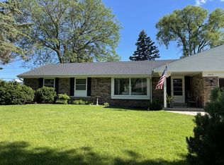 1917 Stardust Dr, Waukesha, WI 53186