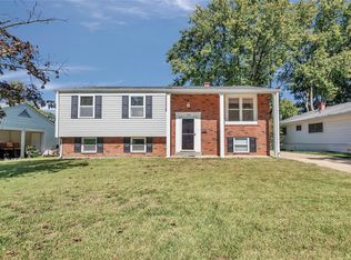 129 Maple Hill Ln, Saint Louis, MO
