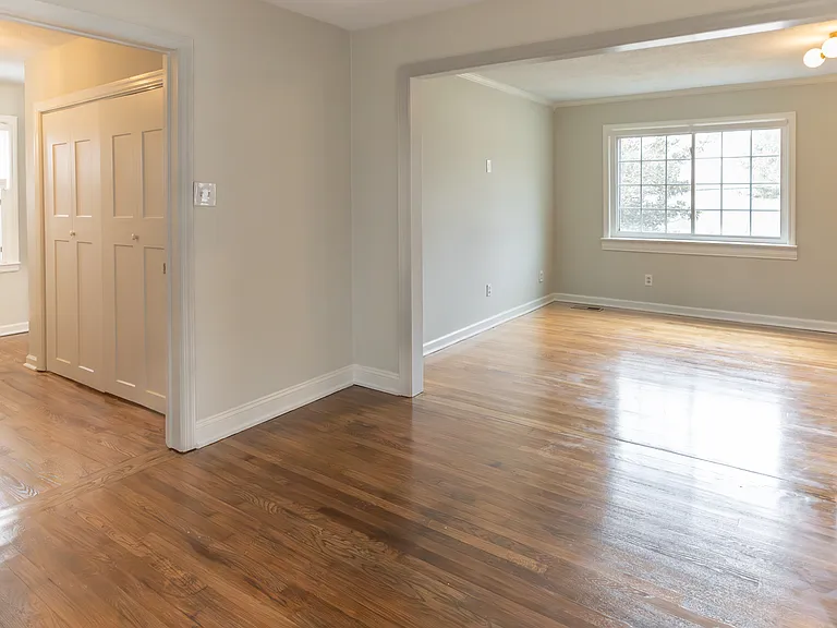 2424 Emoriland Blvd — Photo 5