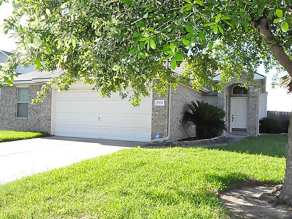 2nd image of 7802 Leaning Oak Dr