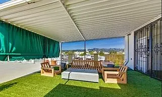 Pent house
West Facing out door space.