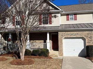 439 Red Coat Ln, Woodstock, GA 30188