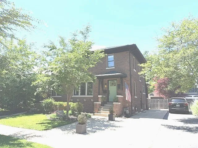 738 N Pine Ave — Photo 3