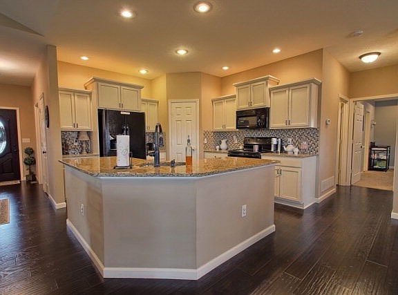 4th image of 88 Eagle Ct