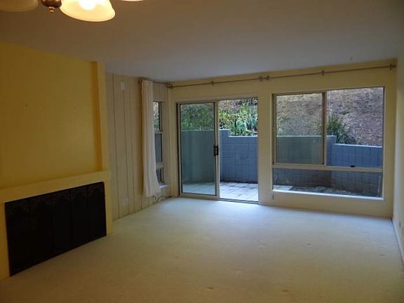 5th image of 950 Duncan St APT 107E