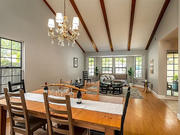 4th image of 1121 Salmon Dr