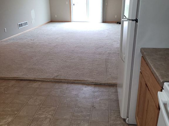 3rd image of 1551B Gunston Dr #1563-A
