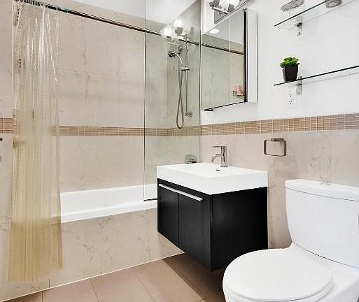 5th image of 2311 21st Ave APT 2D