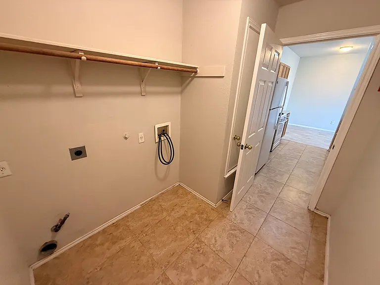 1235 Orchard Park Cir — Photo 14