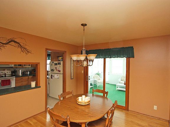 4th image of 8 Claypool Dr