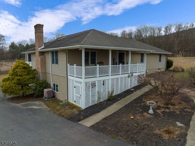 1st image of 171 Municipal Dr