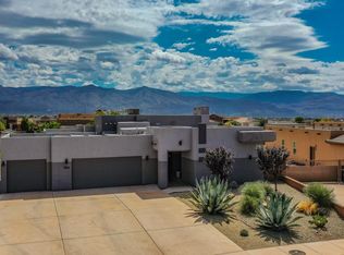 3566 Calle Verde Dr, Alamogordo, NM 88310