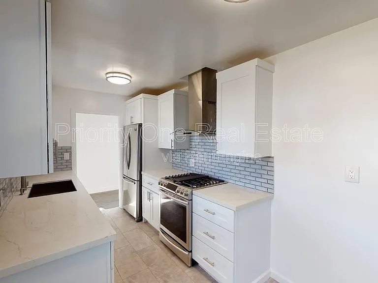 176 I St — Photo 3