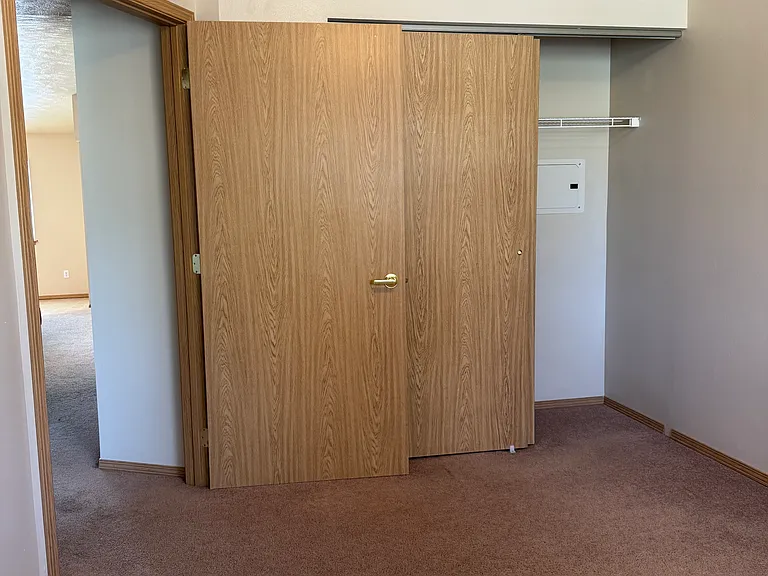 Four Oaks Bedroom Closet 1