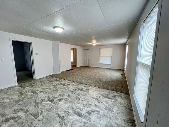 4th image of 902 N Jefferson Ave